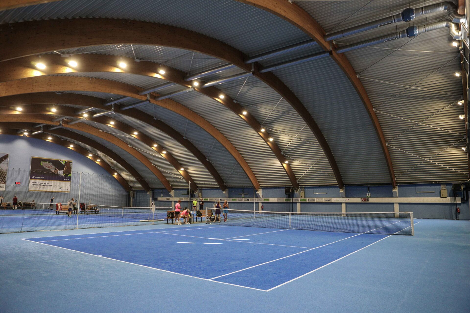 prikazn tenis